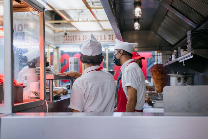 Kitchen brigade team member at Dave's hot chicken
